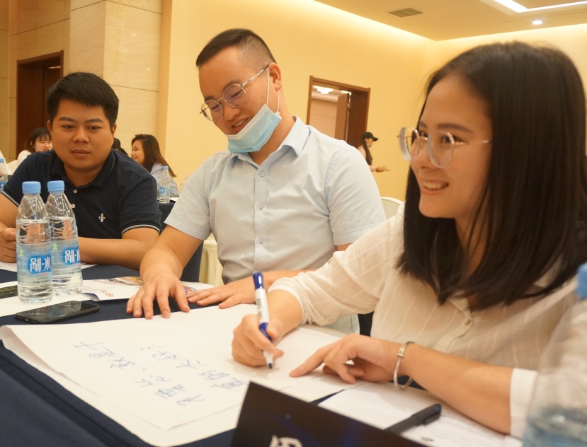 欧美激情性做爰免费视频